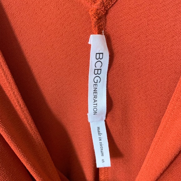 BCBGeneration tie front romper - Picture 3 of 5